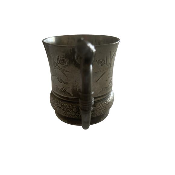 Antique Meriden Silver Plate Co. Quadruple Plate Ornate Child Cup 132 Bunny - Picture 4 of 7